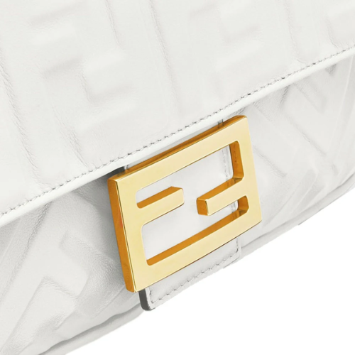 the-fendi-baguette-is-an-iconic-medium-size